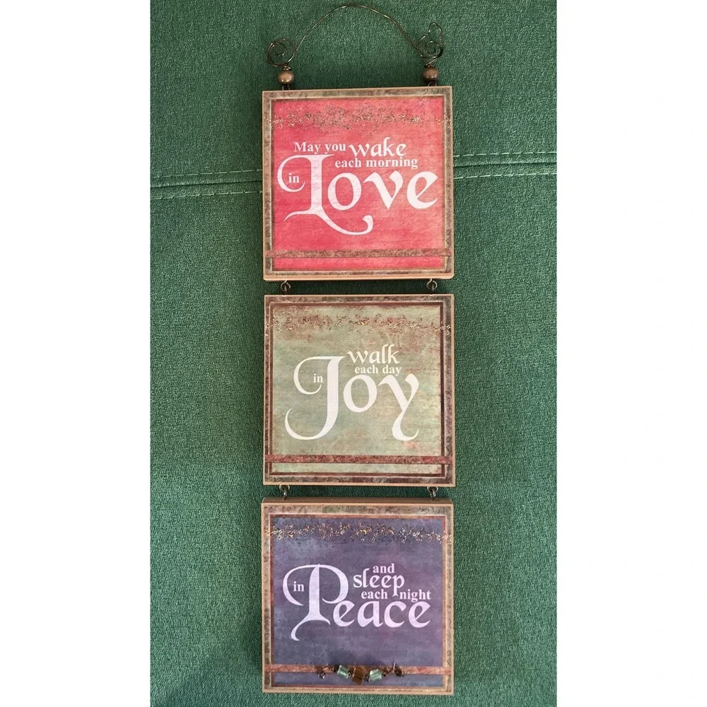 Wall Hanging Decor Wood Sign Plague Love Joy Peace Inspirational Message USA 14